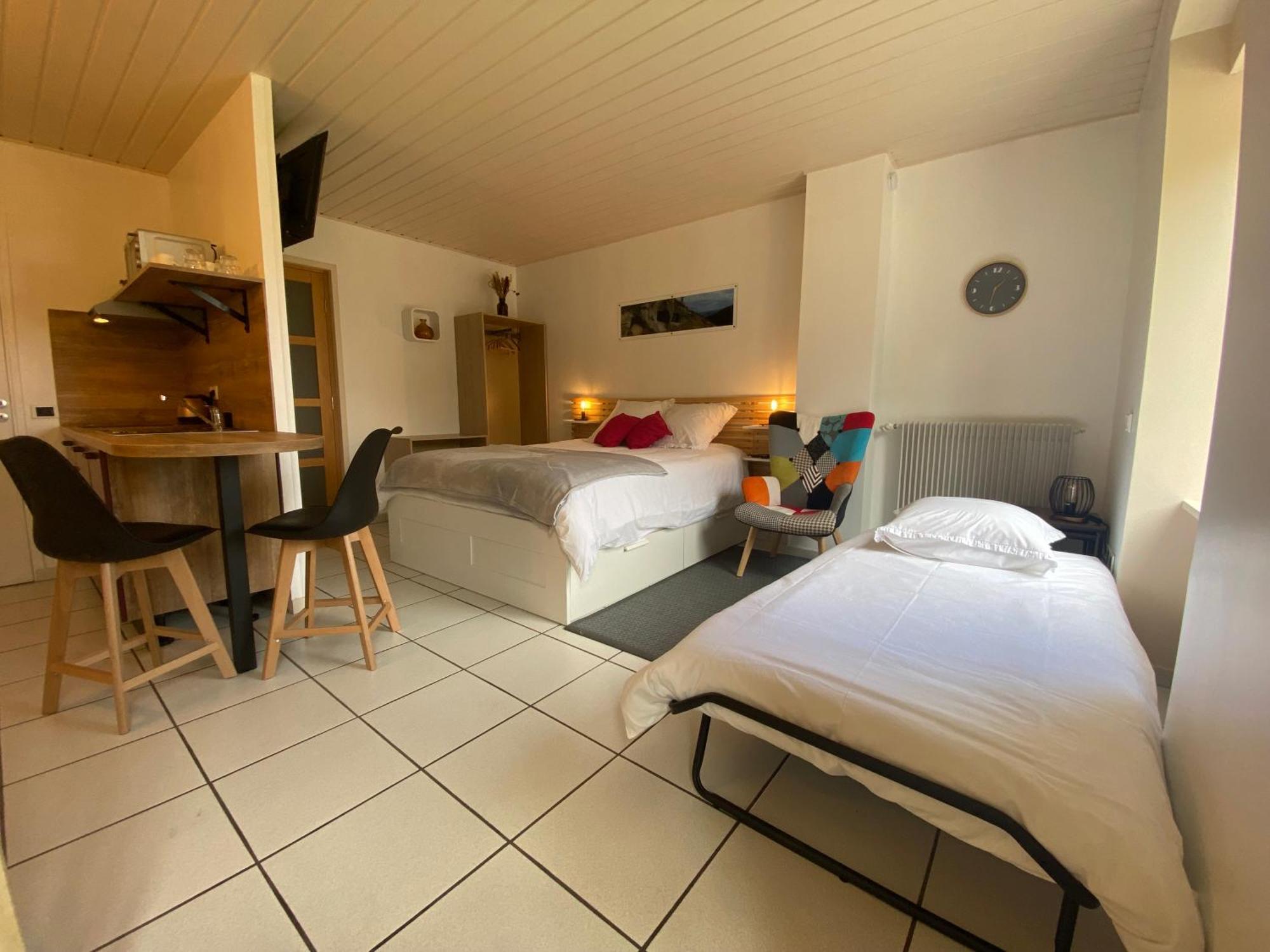 L'Oustal Des Domes Otel Orcines Dış mekan fotoğraf