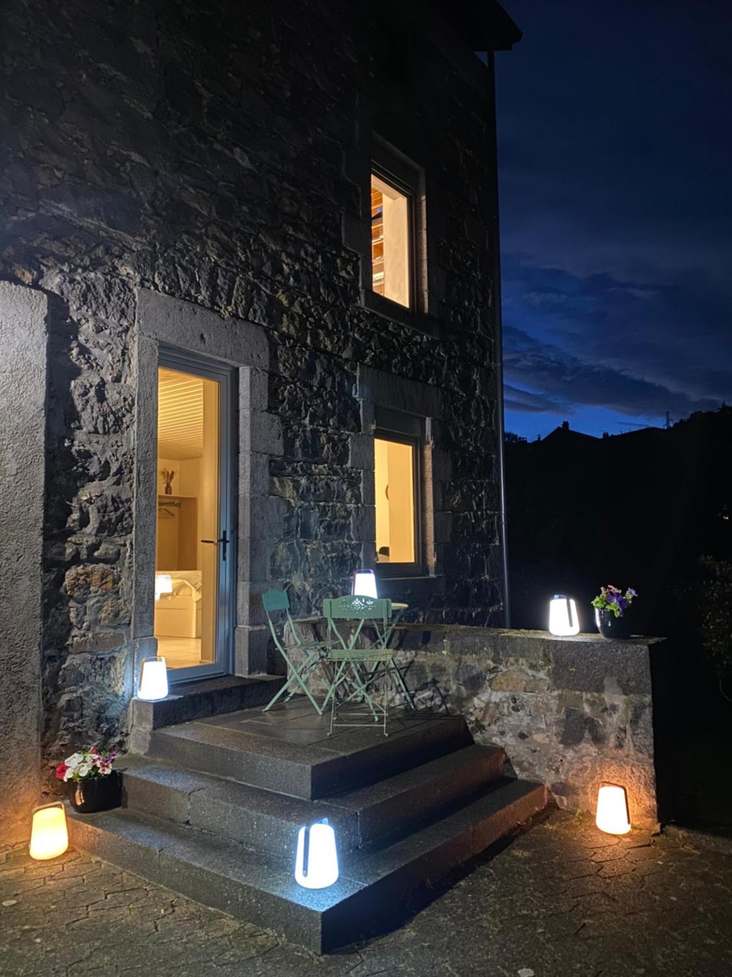 L'Oustal Des Domes Otel Orcines Dış mekan fotoğraf